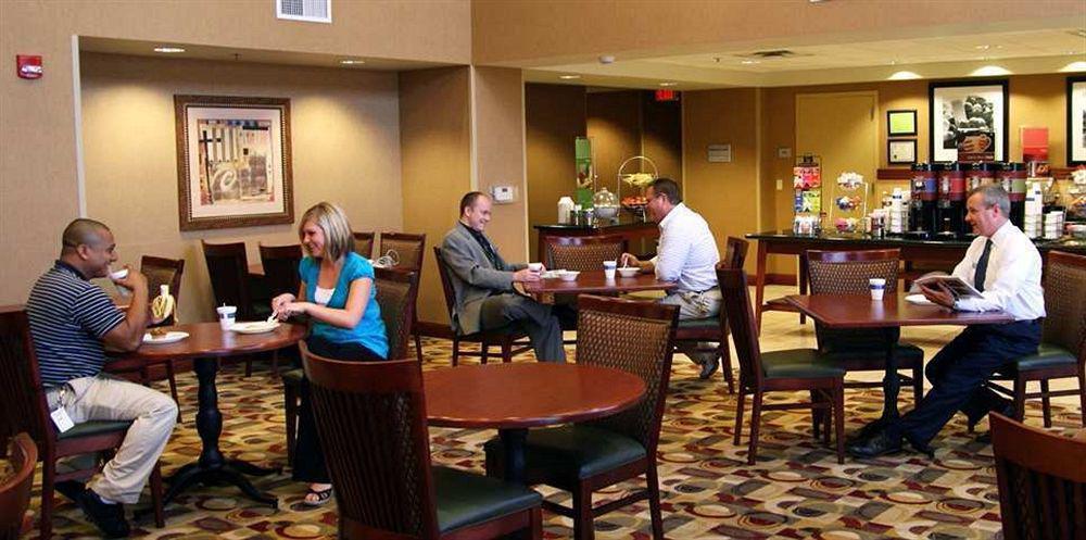 Hampton Inn & Suites Bloomington-Нормал Ресторан фото