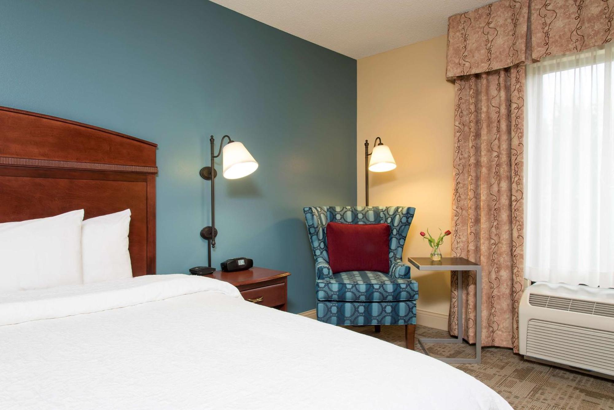 Hampton Inn & Suites Bloomington-Нормал Экстерьер фото