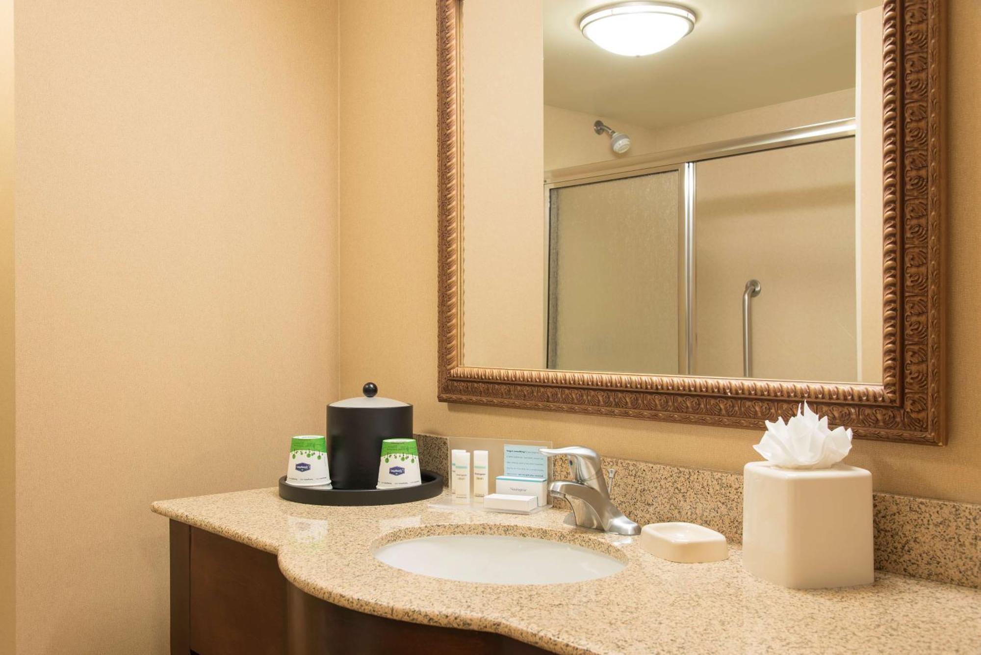 Hampton Inn & Suites Bloomington-Нормал Экстерьер фото