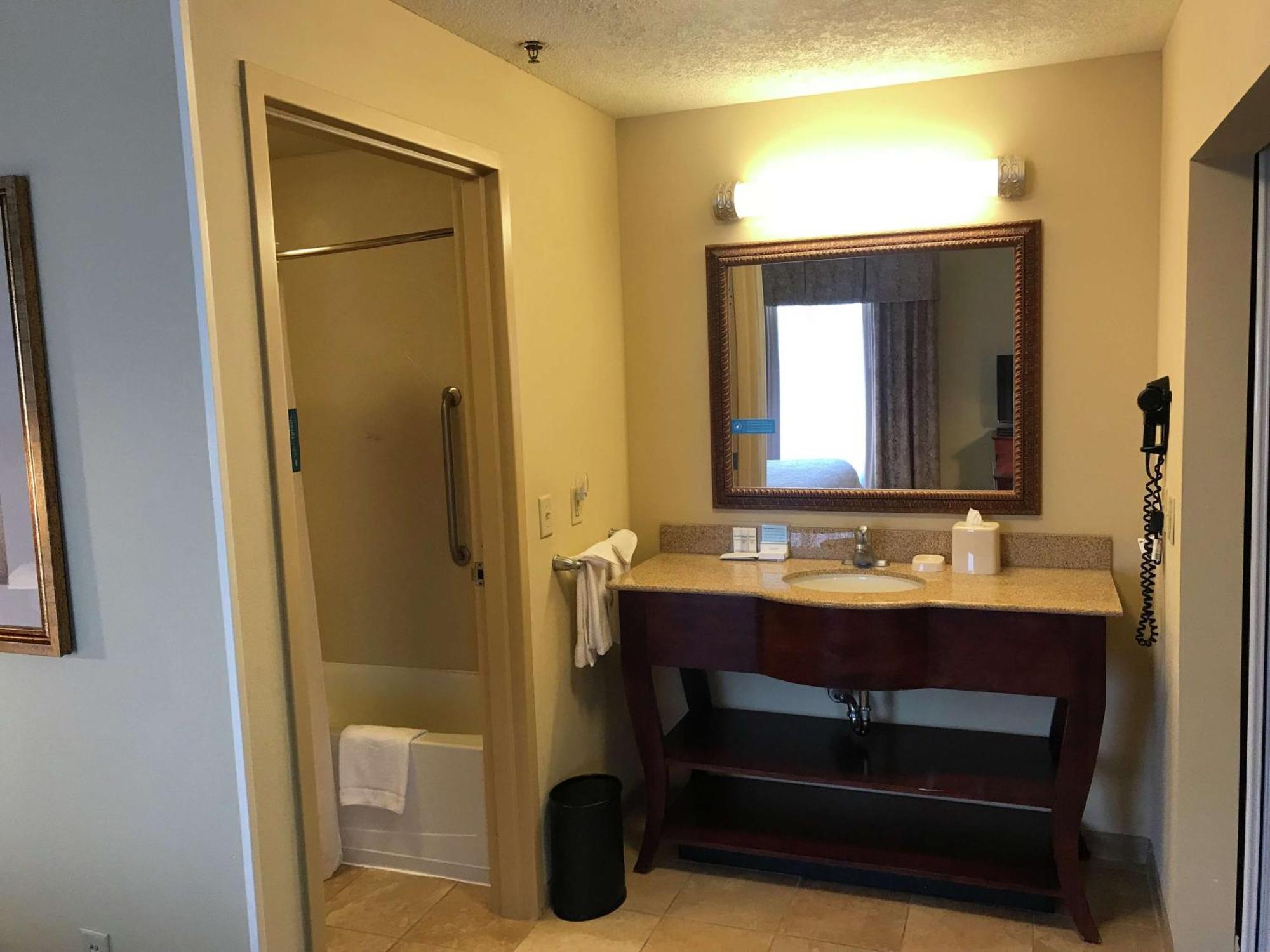 Hampton Inn & Suites Bloomington-Нормал Экстерьер фото