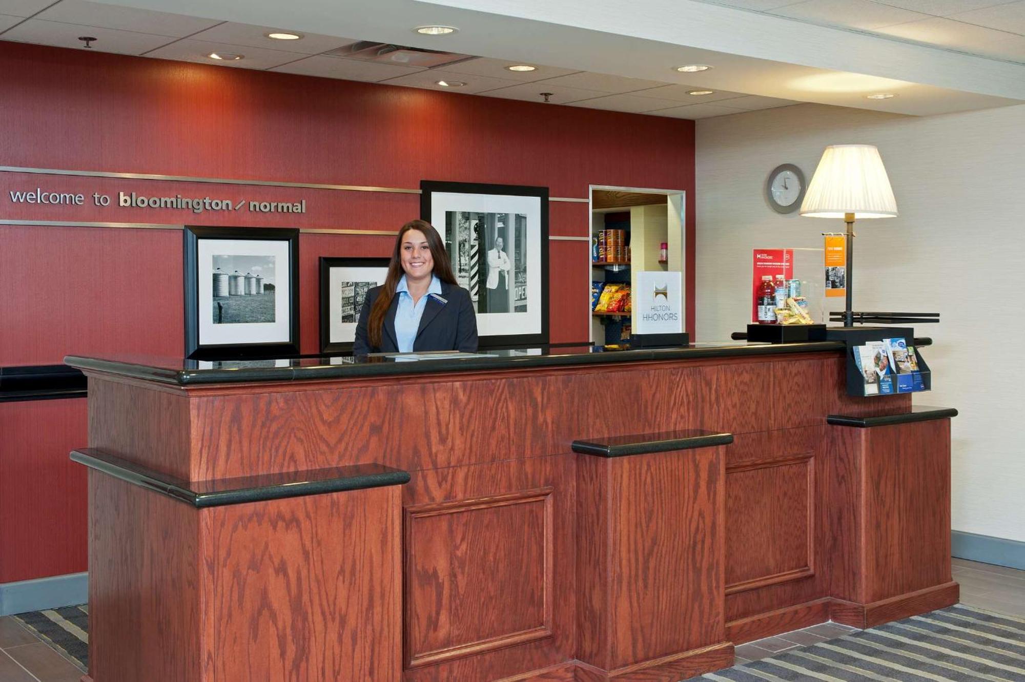 Hampton Inn & Suites Bloomington-Нормал Экстерьер фото