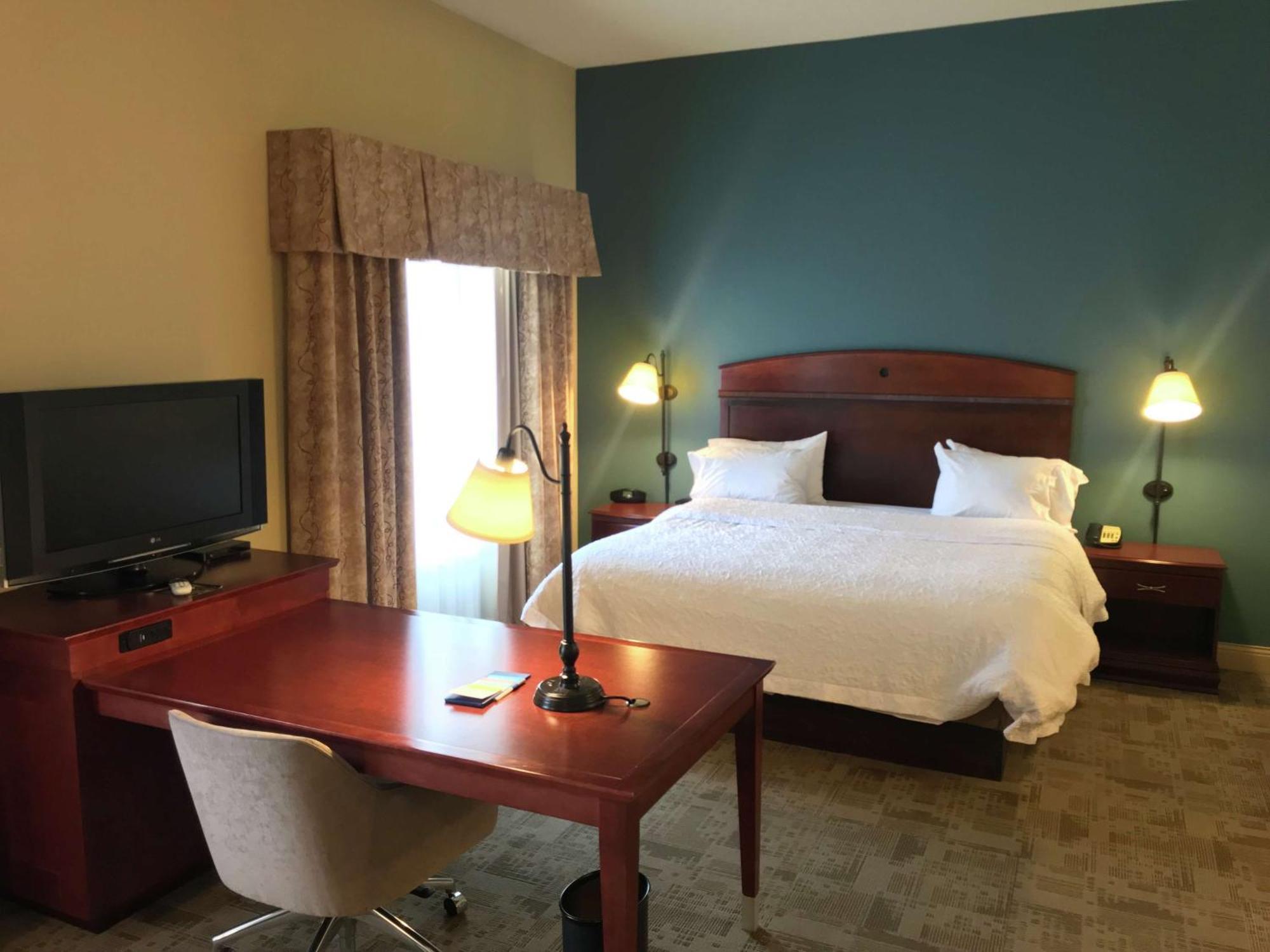 Hampton Inn & Suites Bloomington-Нормал Экстерьер фото