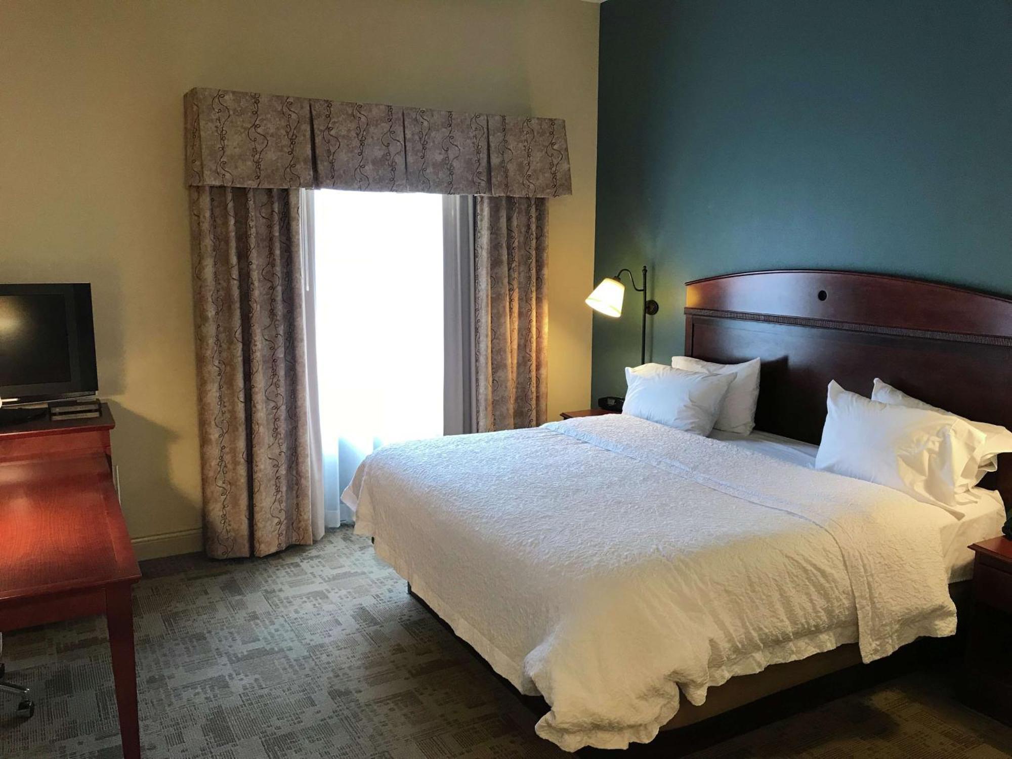 Hampton Inn & Suites Bloomington-Нормал Экстерьер фото