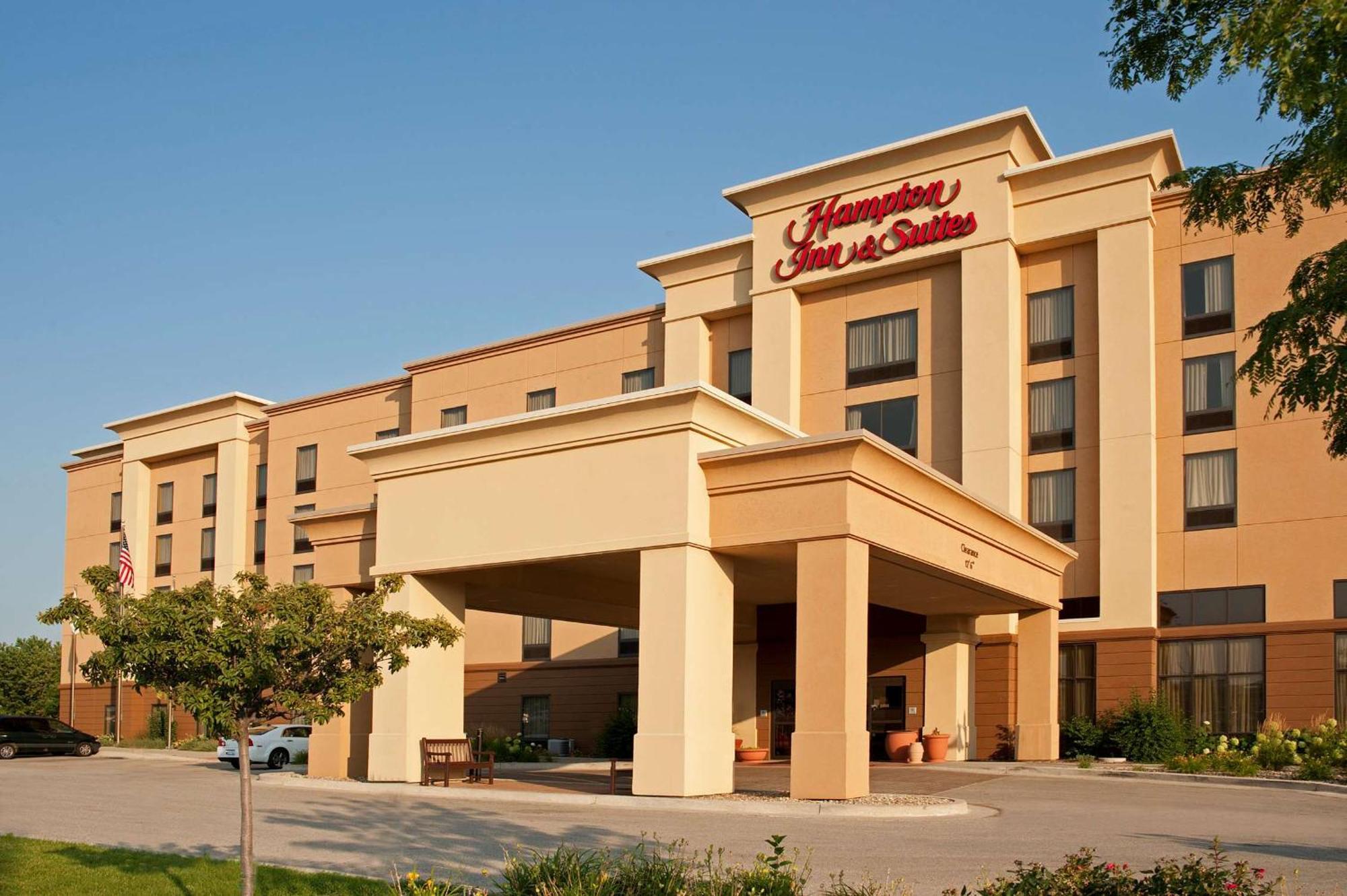 Hampton Inn & Suites Bloomington-Нормал Экстерьер фото