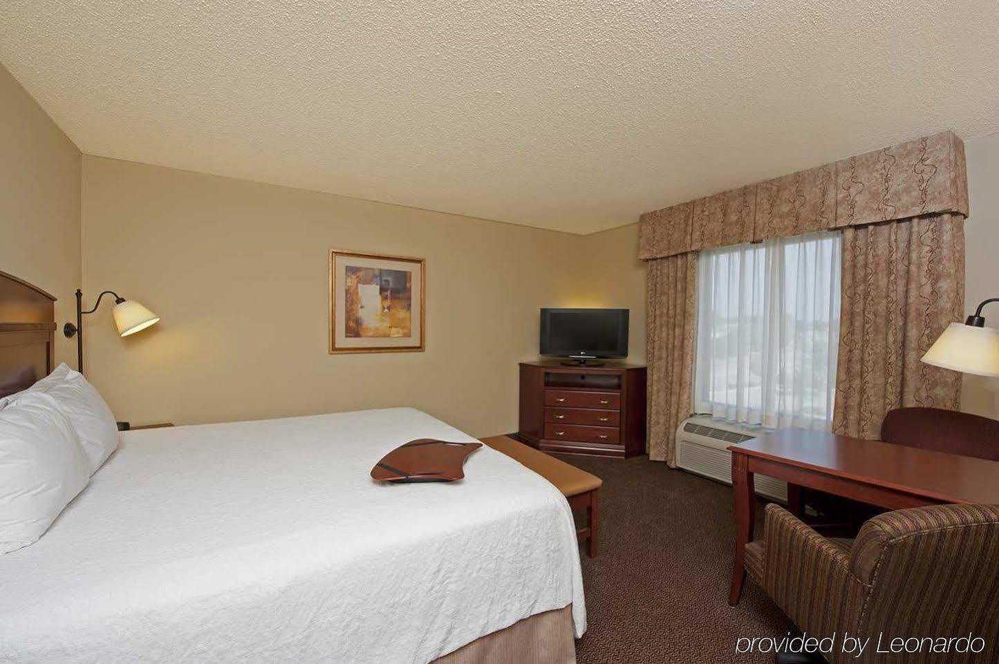 Hampton Inn & Suites Bloomington-Нормал Экстерьер фото